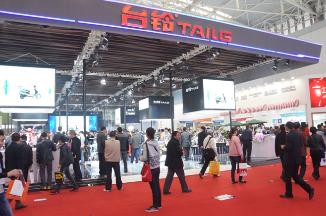 無線科技無限未來:全球首輛臺鈴4G云電動車驚艷“天津展”