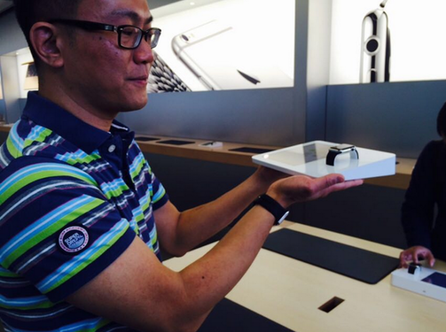 Apple Watch全球預約試戴今啟動 眾中國果粉赴店“嘗鮮”