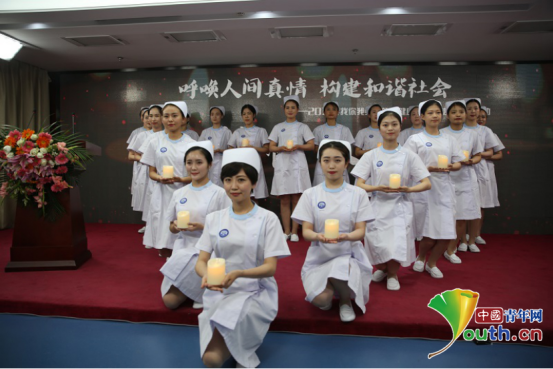 呼喚人間真情，構(gòu)建和諧社會