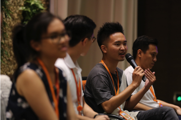 香港特首林鄭月娥到訪阿里巴巴 移動互聯網點亮“東方之珠”