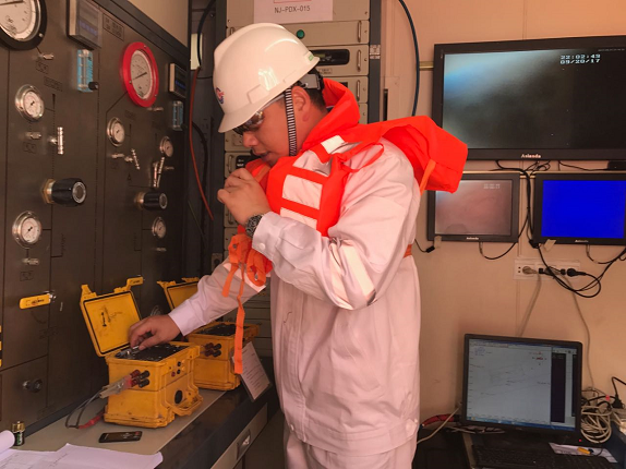 【中國夢·大國工匠】楚金勇：千錘百煉 造就海上“盲眼穿針”孤膽英雄